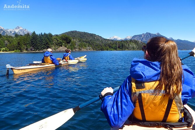 Kayak paddling adventure around Bariloche - Learning the basics before you paddle