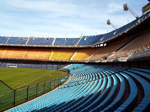 La Boca, a collective creation: Port, immigrants, arts and football - Immigrant roots and the port-side character of La Boca