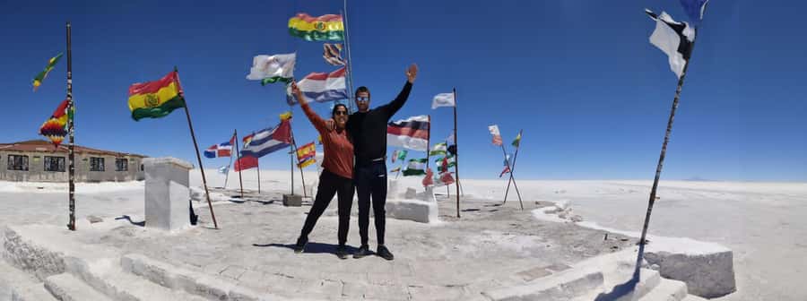 La Paz: 5-Day Uyuni Salt Flats by Bus - The train cemetery and the first salt-flat views
