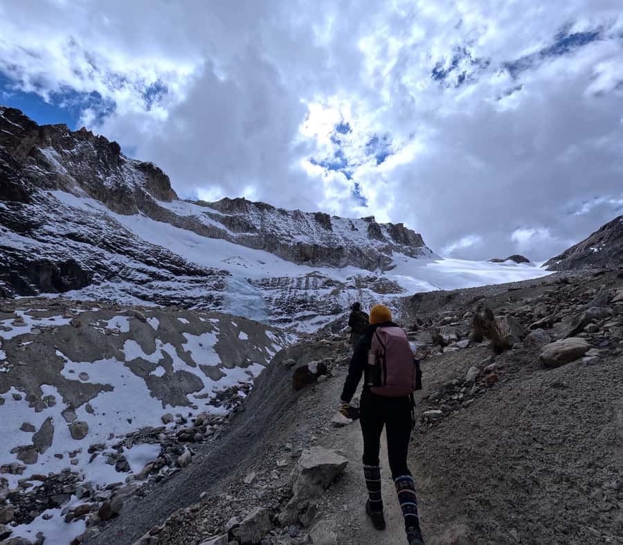 La Paz: Charquini Mountain Guided Hike - Apacheta Jilarata and the first mountain views