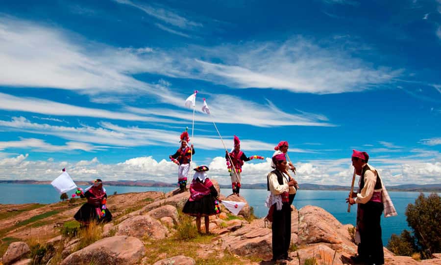 La Paz: Full Day Trip to Copacabana and Isla del Sol - Who should take this tour?