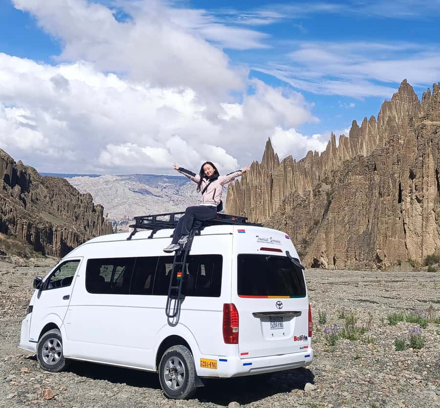 La Paz: Valle de las Animas, Moon Valley, & Killi Killi Tour - What the guide contributes