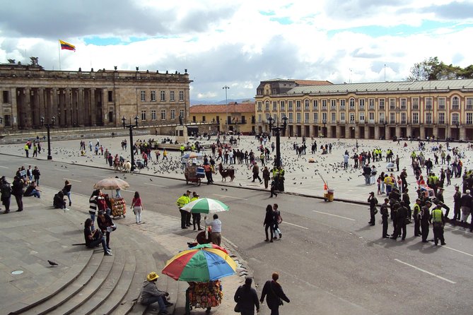 Layover Bogotá Private Tour + Transfer in & Out (4 Hrs.) - La Candelaria, Bogotá’s oldest-feeling quarter