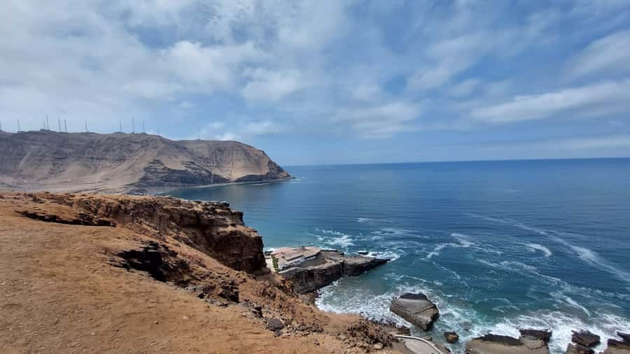 Lima Bike Tour: La Costa Verde & Jesus Statue in Chorrillos - How the equipment and guides affect the experience