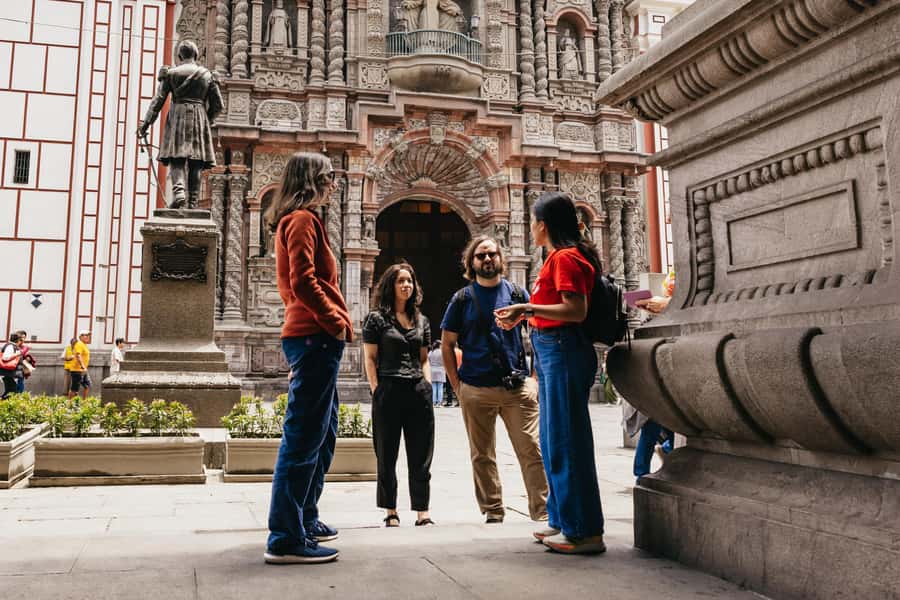 Lima: Historic Center Street Food, Market, and Eateries Tour - Mercado Central: fruit, spices, and daily shopping