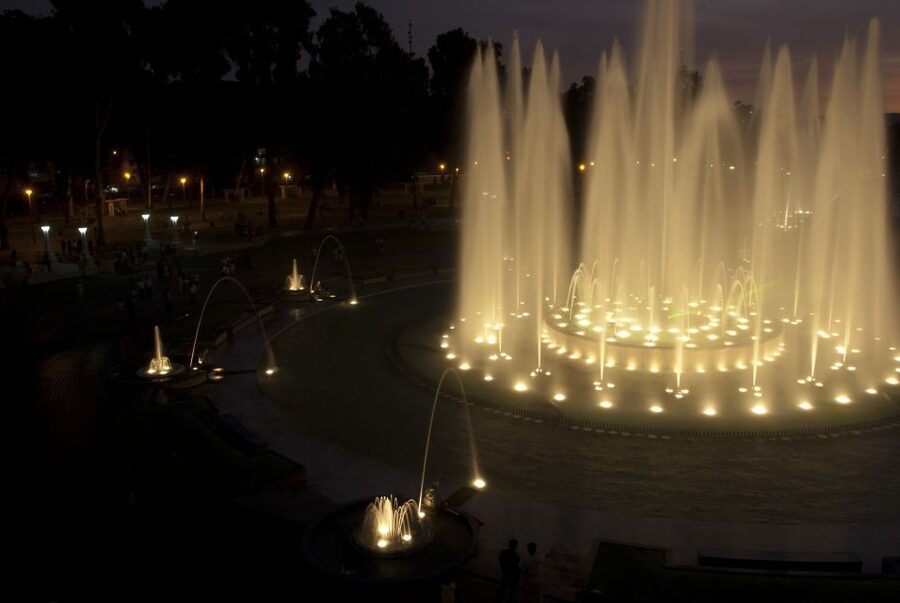 Lima: Magic Water Circuit with Dinner - Practical ways to prepare