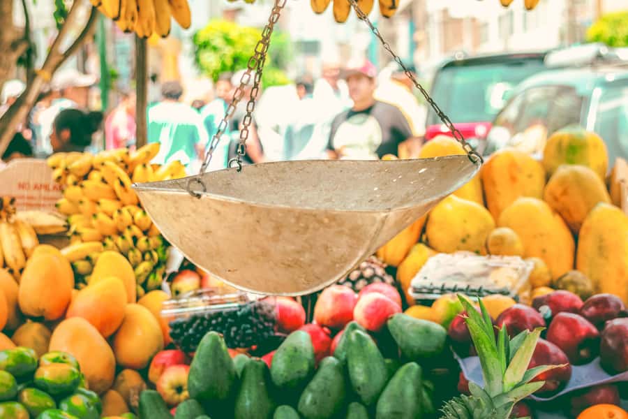 Lima: Miraflores Trending Flavors Half-Day Walking Tour - How much food should you expect?