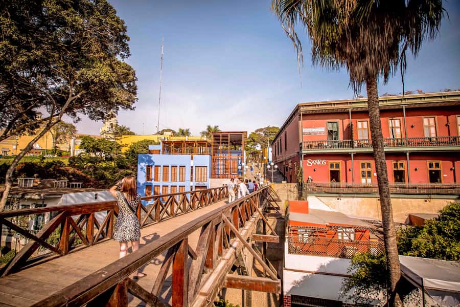 Lima: Pachacamac Ruins & Barranco Half-Day Guided Tour - Barranco begins with atmosphere, not a long tour