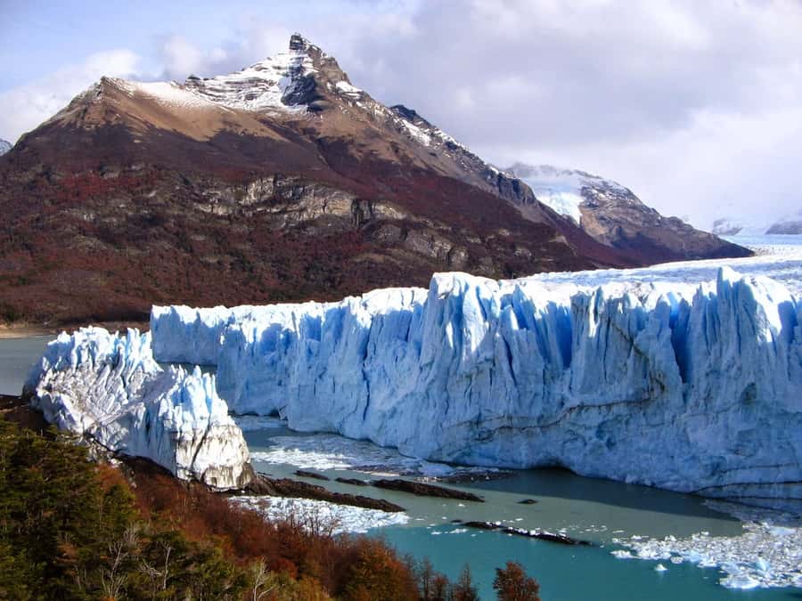 Los Glaciares National Park and Perito Moreno Glacier Tour - Ice calvings are thrilling, but never guaranteed