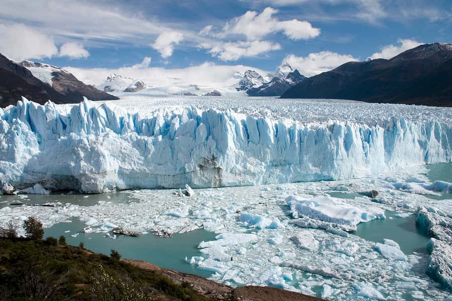 Los Glaciares National Park and Perito Moreno Glacier Tour - What the guide does, and what you do yourself