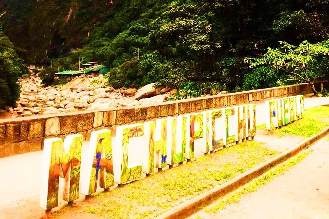 Machu Picchu 1 Day Tour from Cusco by Train - Lunch and the return through Ollantaytambo