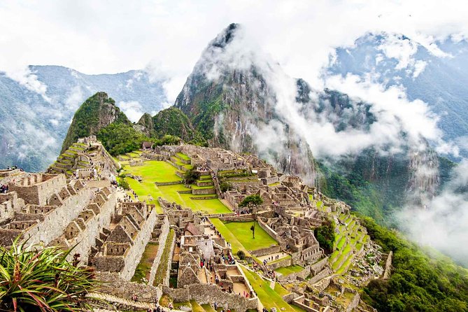 Machu Picchu 2-Day Adventure by Train with Overnight Stay - From Cusco to Ollantaytambo by morning minibus