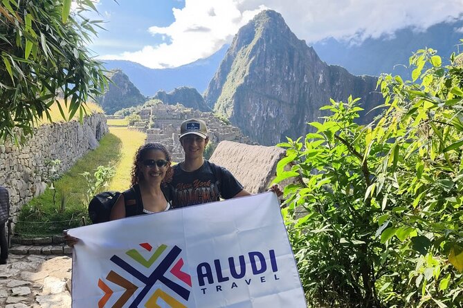 Machu Picchu Full Day with lunch by Aludi Travel - Communication can make or break the morning