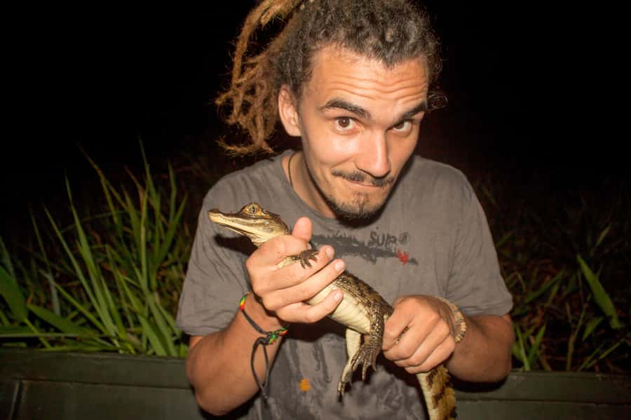 Manaus: Piranha Fishing and Alligator Watch Evening Tour - Leaving Manaus by boat for Iranduba
