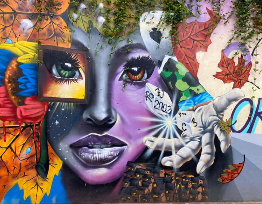 Medellín City Tour and Comuna 13 Experience - Lunch is a useful pause, not a major food tour