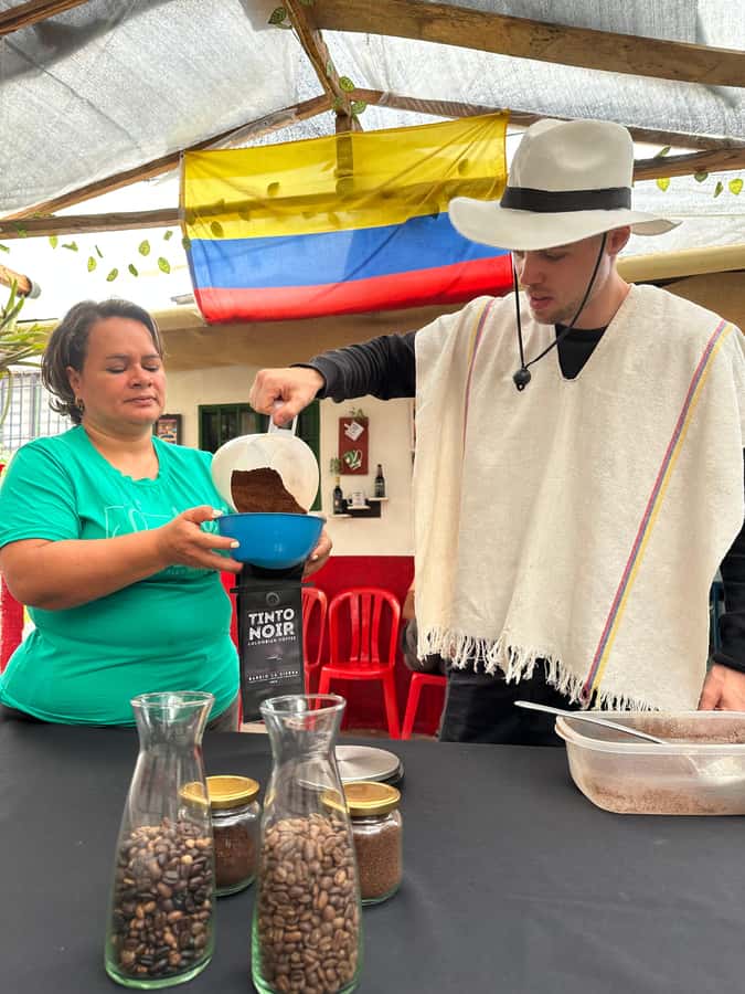 Medellín Coffee Farm Tour with Trolley and Cable Car Ride - Casa Finca de La Sierra and the coffee family