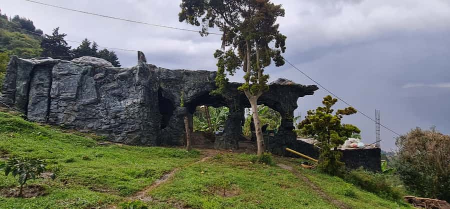Medellin: Coffee Tour and Wellness Spa - The route through Medellín and Parque Arví