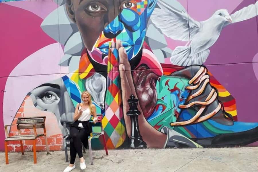 Medellín: Comuna 13, Cable Cars and Botero Statues Tour - Who should book this experience?