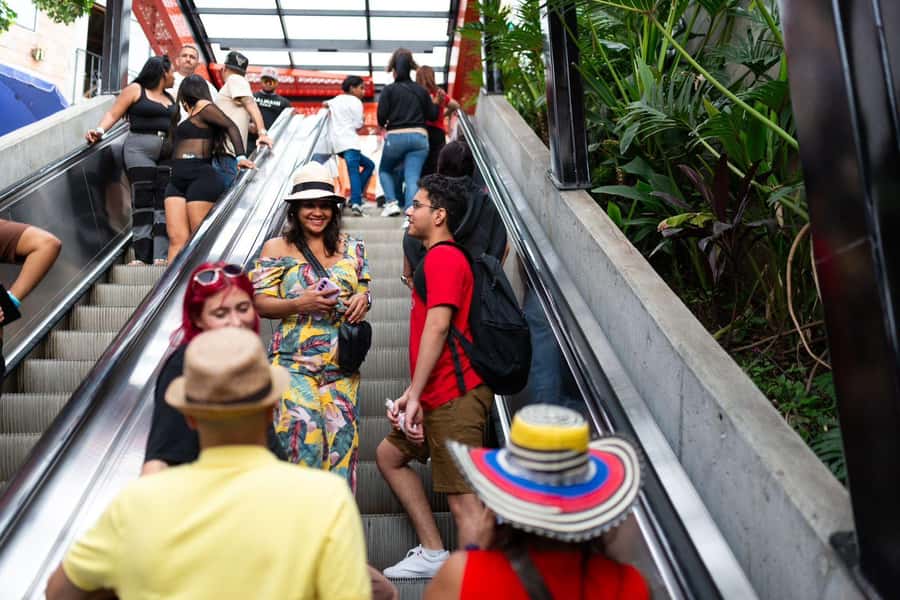 Medellin: Full Day Guided City Highlights Tour - Cremás and the human side of the day