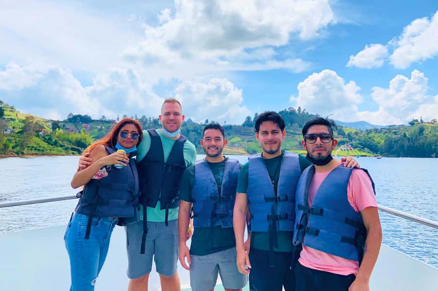 Medellin: Guatape and El Penol Rock Day Trip with Boat Ride - Who should book this day trip
