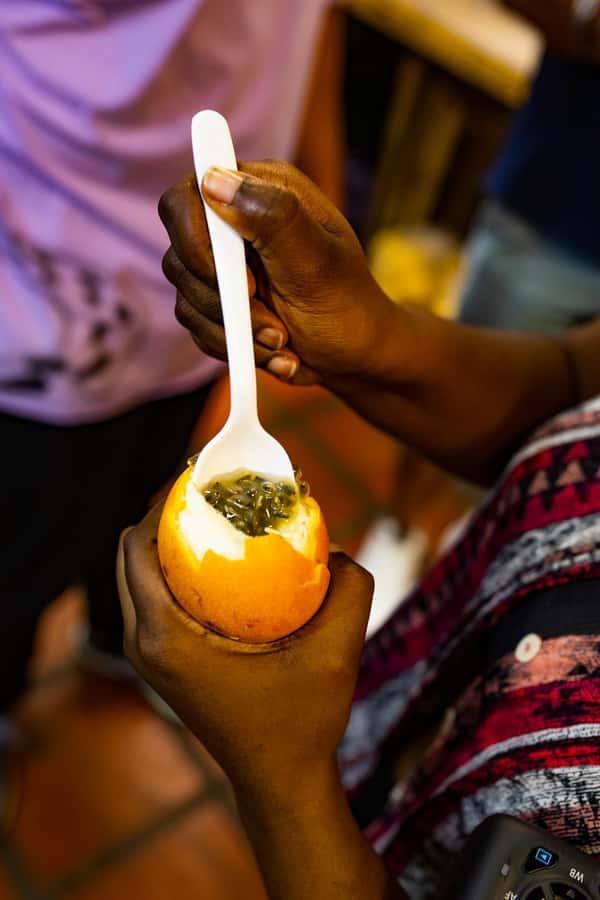 Medellín Multi-sensory Tour in the market, +15 Exotic Fruits - The first 10 minutes: orientation before tasting
