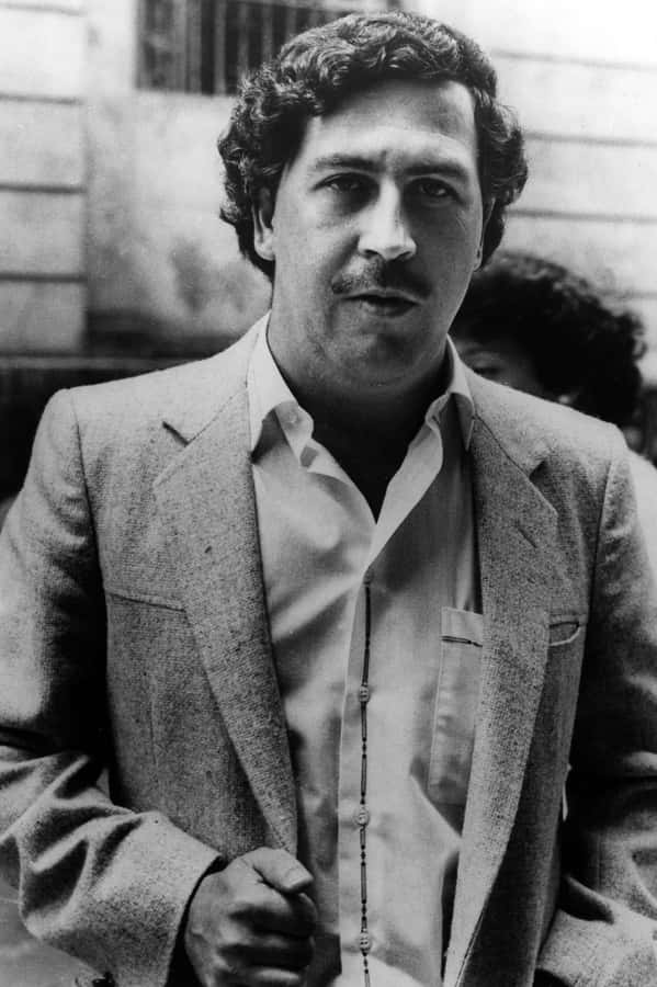 Medellín: Pablo Escobar Tour with beer included - What this tour helps you understand