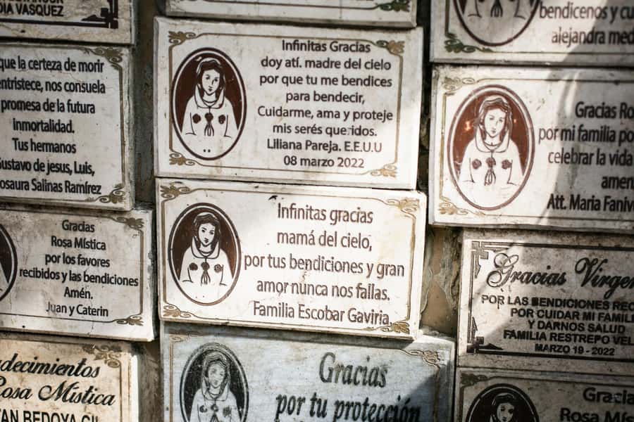 Medellín: Pablo Escobar Tour with Guide and Transportation - Inflexión Memorial Park and the cost of memory