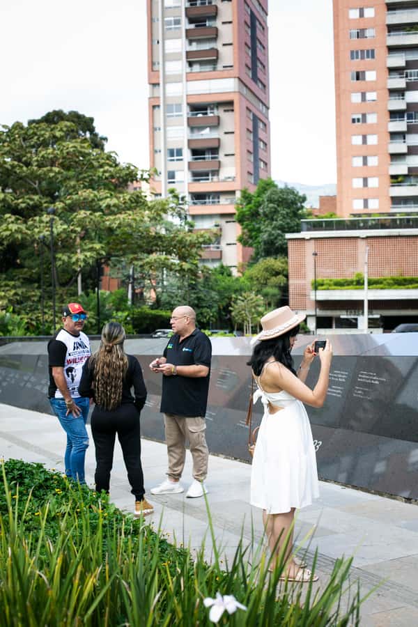 Medellín: Pablo Escobar Tour with Guide and Transportation - Public works, neighborhoods, and a difficult legacy
