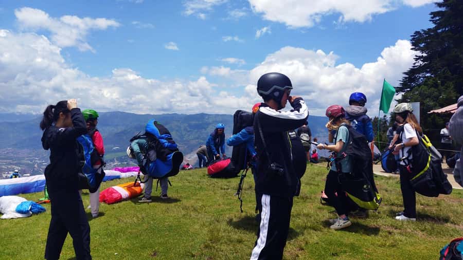 Medellín: Paragliding in the Colombian Andes - Who will enjoy this most