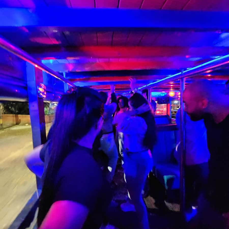 Medellin: Party Bus with DJ & Street Food Tastings - Timing, comfort, and what to bring