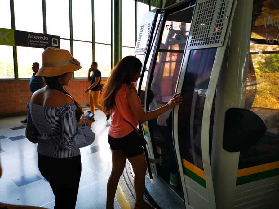Medellin: Private City Tour - Pueblito Paisa and the city from above