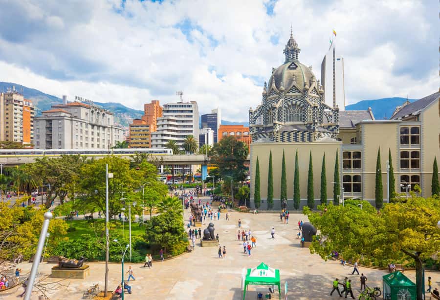 Medellín: Private City Tour with Metrocable and Comuna 13 - Why Comuna 13 gives this tour its purpose
