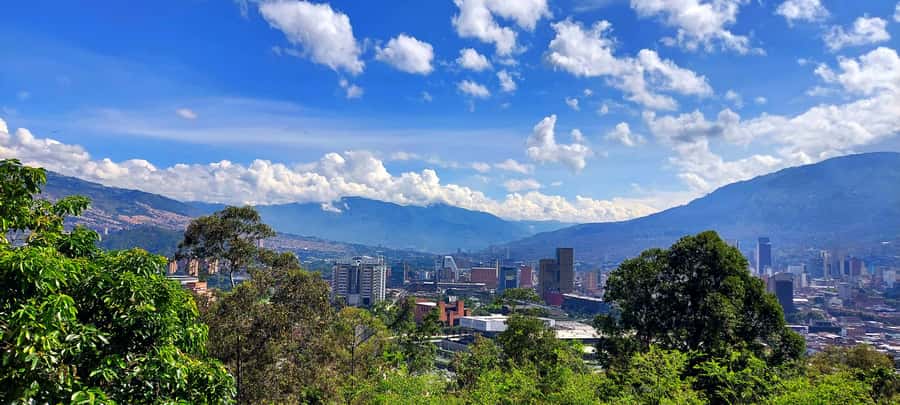 Medellín: Private City Tour with Metrocable and Comuna 13 - Is $76 fair for this Medellín city tour?