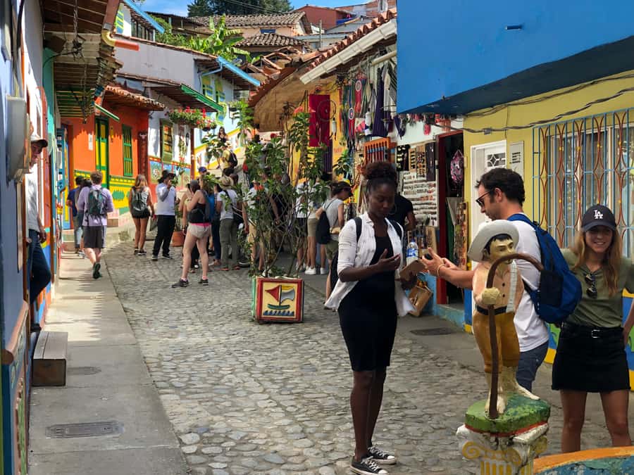 Medellín: Private Guatapé with Peñol Tickets and Boat Ride - Cruising Guatapé Reservoir by boat