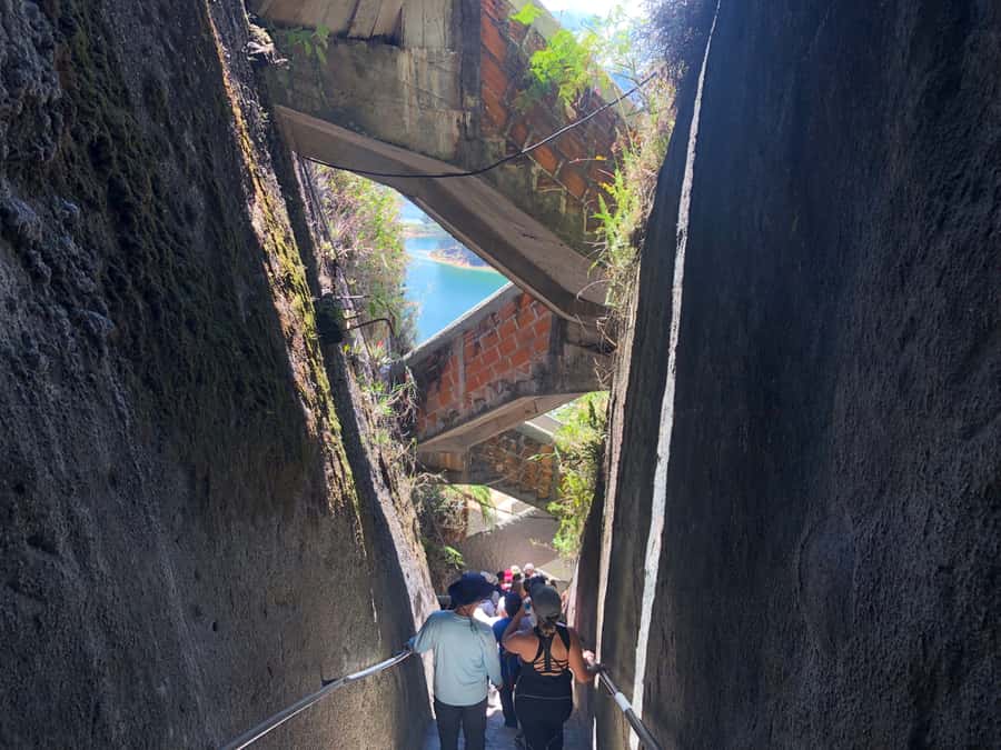 Medellín: Private Guatapé with Peñol Tickets and Boat Ride - Who should book this day trip?