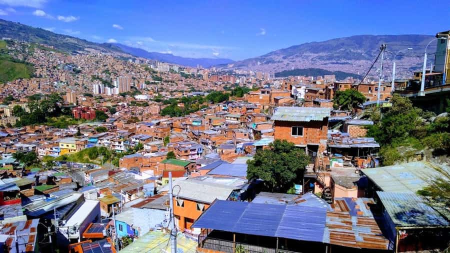 Medellín: Private Pablo Escobar and Comuna 13 Tour - Inflexión Memorial Park puts victims first