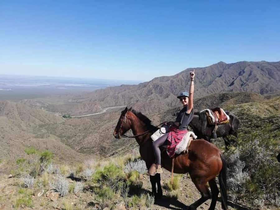 Mendoza: Sunset Horse Back Riding in the Mountains and BBQ - Meeting Stella and choosing your horse
