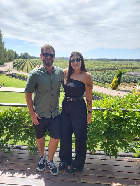 Mendoza: Top Wineries Guided Tour with Transportation - Practical details that shape the day