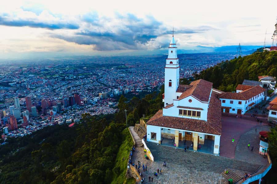 Monserrate Tour in Bogotá Including Tickets - Walking the Stations of the Cross Path