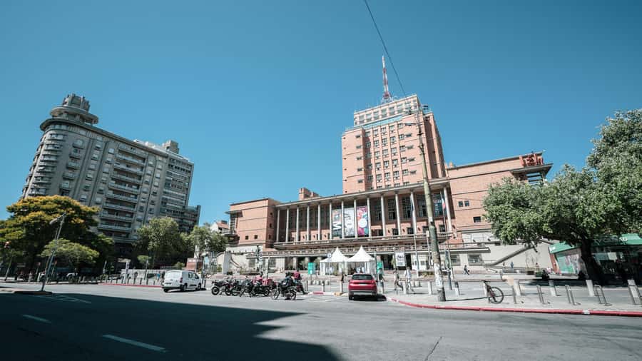Montevideo: Sightseeing Hop-On Hop-Off Bus Tour - Rambla Circuit: beaches, views, and a slower pace