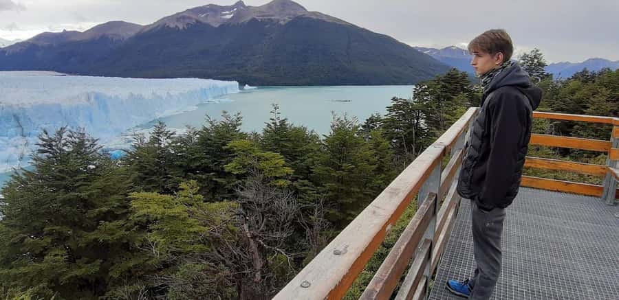 Moreno Glacier: Tour from El Calafate with tour guide, walkways, and boat ride - Key points to know before booking