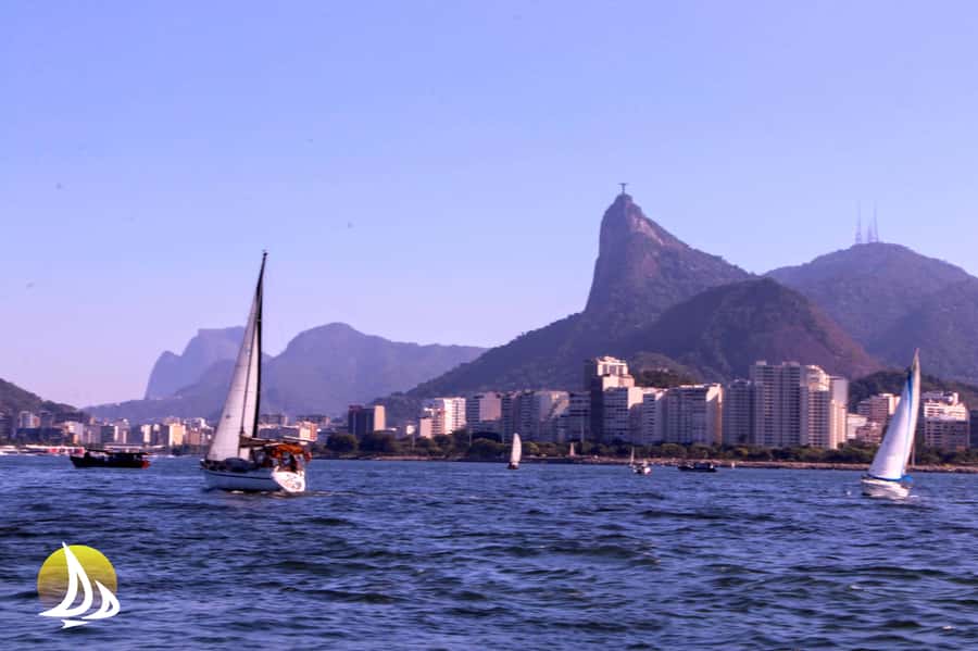 Morning Sailing Tour in Rio - Boa Viagem Island and Niterói’s modern counterpoint