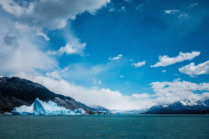Navigation All glaciers - Crossing Boca del Diablo toward Upsala Glacier