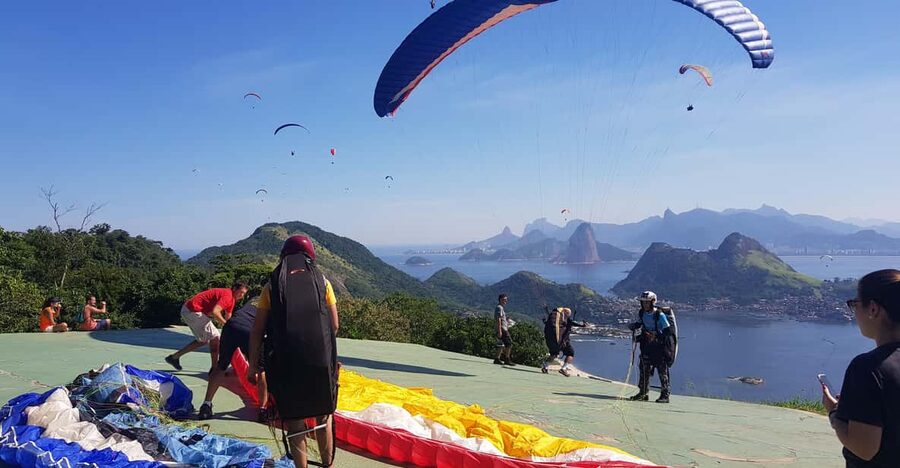 Niterói: Paragliding Experience with GoPro Photos and Video - What to bring to Parque da Cidade