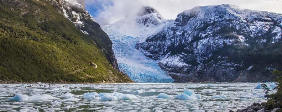 P. Natales: Balmaceda & Serrano Glaciers with Lunch & Whisky - The one-hour walk toward Serrano Glacier