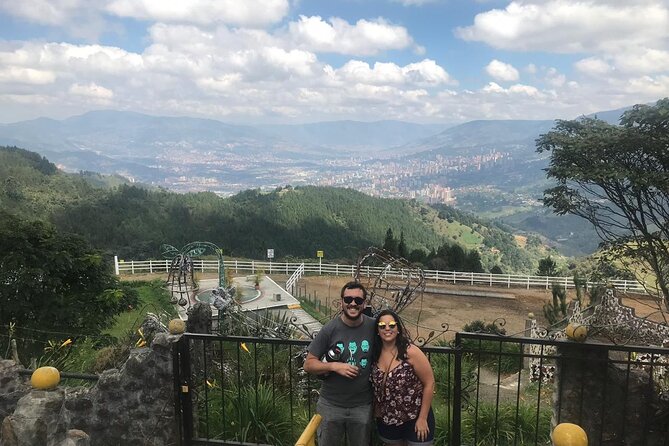 Pablo Escobar Historic Tour and Cable car - What this four-hour Medellín tour is really about