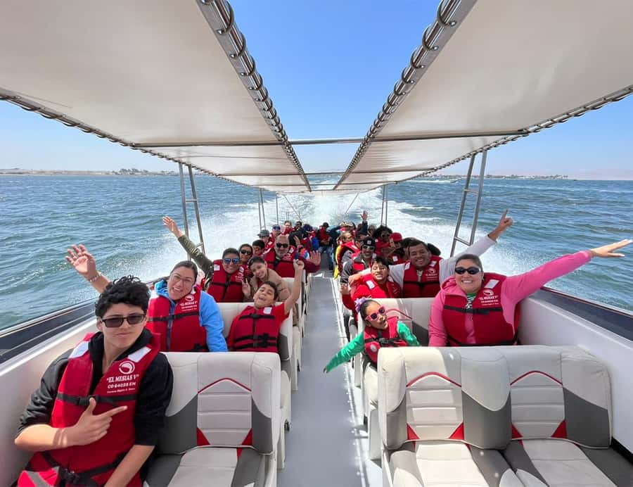 Paracas: Ballestas Islands Morning Boat Tour - El Candelabro, Paracas Peninsula’s great mystery
