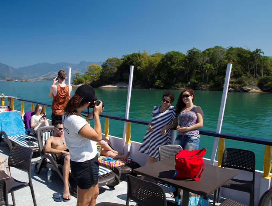 Paraty Bay: Islands & Beaches Boat Tour with Snorkeling - Setting out from Paraty’s harbor