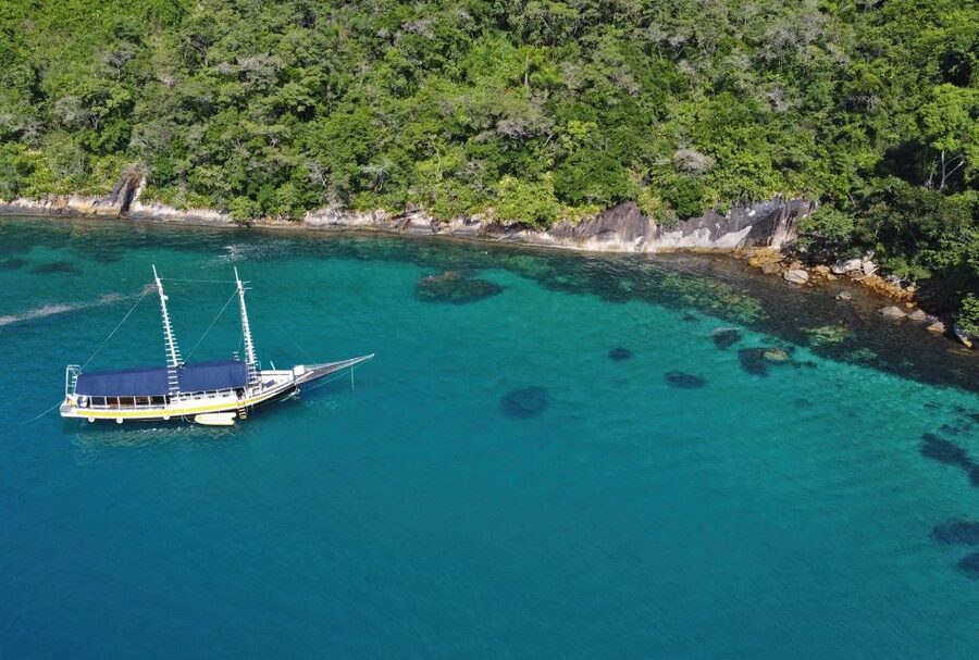 Paraty Bay: Islands & Beaches Boat Tour with Snorkeling - Timing, weather, and useful planning advice