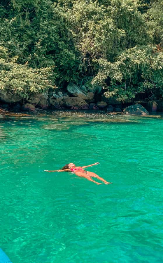 Paraty: Saco do Mamanguá Speedboat Tour - Communication, comfort, and the social side